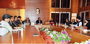 The Governor of Arunachal Pradesh Shri JP Rajkhowa with the member of Confederation of Service Association of Arunachal Pradesh (CoSAAP) also seen Advisors to Governor Shri B.D. Sharma IPS (Retd) and Shri GS Patnaik IAS (Retd), Chief Secretary, Shri Ramesh Negi, Principal Secretary Finance, Shri Satya Gopal, Commissioner GA, Shri Hage Kojeen, Shri Mari Angu Sr. Analyst, Administrative Reform Department, Director Planning Shri M. Bida and Secretary to Governor, Dr. Joram Beda at Raj Bhavan, Itanagar on 5th February 2016. 